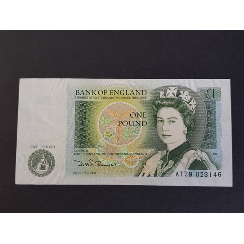 261 - TEN BANK OF ENGLAND 1981-84 ONE POUND SOMERSET BANKNOTES CONSECUTIVE SOME MINOR BENDS