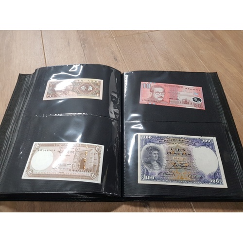 282 - AN ALBUM WHICH CONTAINS UNCIRCULATED 200 WORLD BANK NOTES INCLUDES INDONESIAN AUSTRALIAN ETC