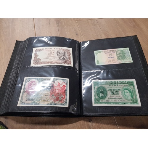 282 - AN ALBUM WHICH CONTAINS UNCIRCULATED 200 WORLD BANK NOTES INCLUDES INDONESIAN AUSTRALIAN ETC