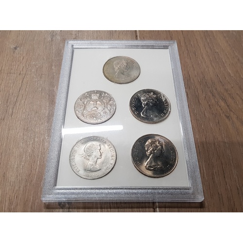 287 - A CASED 5 PIECE UNCIRCULATED SET OF BRITISH CROWNS DATING FROM 1965 TO 1981