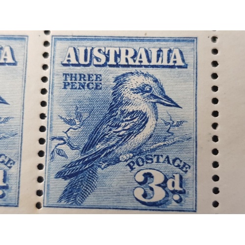 315 - MINATURE SHEET OF 4 AUSTRALIA 1928 NATIONAL STAMP EXHIBITION 3D KOOKABURRA STAMPS, SG MS106A FINE MI... 