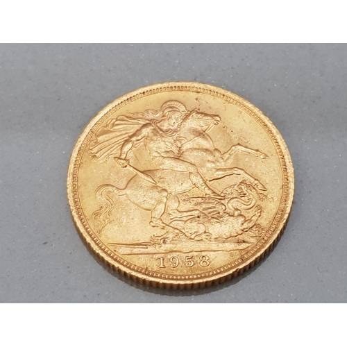 10 - 22CT GOLD 1958 FULL SOVEREIGN COIN