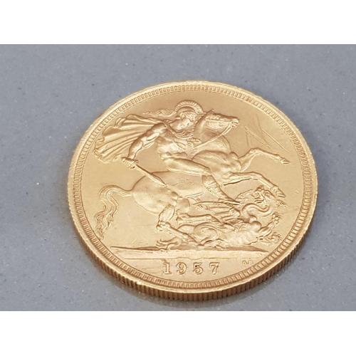 385 - 22CT GOLD 1957 FULL SOVEREIGN COIN