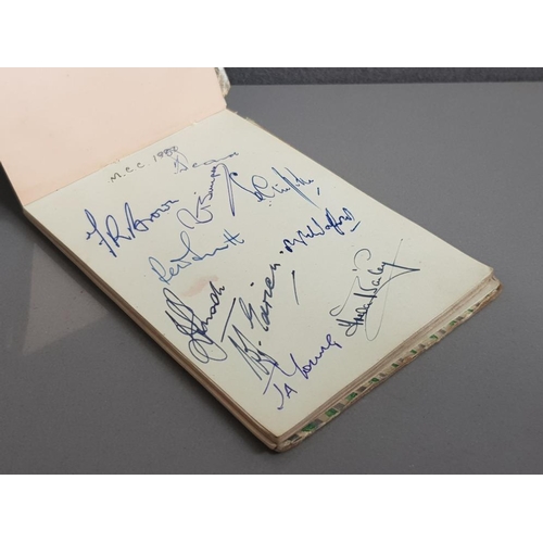 90 - AUTOGRAPHS CRICKET 1949-64 OLD AUTOGRAPH ALBUM INCLUDING GRAVENY, BOYCOTT, HUTTON, CLOSE AND COMMENT... 