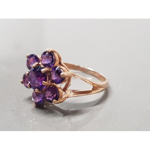 220 - 9CT YELLOW GOLD AMETHYST CLUSTER RING SIZE L1/2 3G