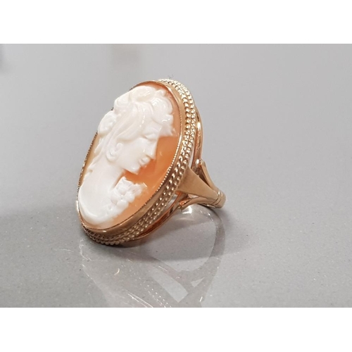 221 - 9CT YELLOW GOLD LARGE CAMEO RING SIZE I1/2 6.5GRAMS