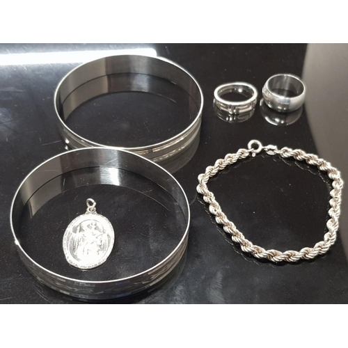 316 - 6 SILVER JEWELLERY ITEMS INC BRACELET 2 BANGLES 2 RINGS AND ST CHRISTOPHER PENDANT