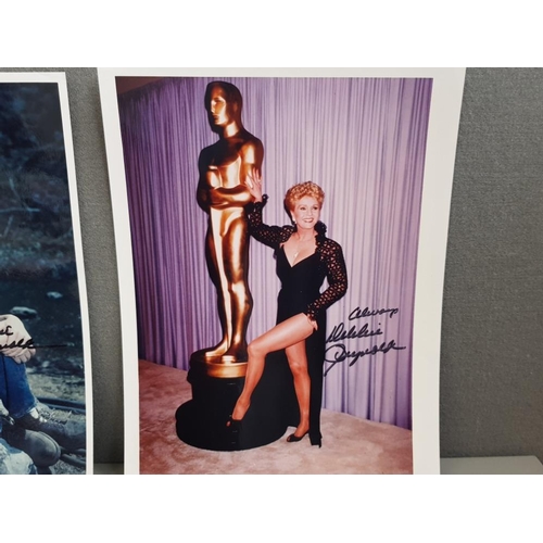 22 - HOLLYWOOD DEBBIE REYNOLDS THREE SIGNED AUTOGRAPHS EACH A DIFFERENT POSE