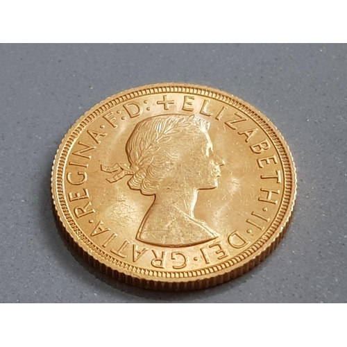 69 - 22CT GOLD 1958 FULL SOVEREIGN COIN