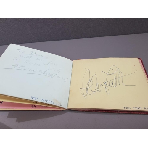 78 - AUTOGRAPHS MUSIC SMALL AUTOGRAPH ALBUM OF SIGNATURES FROM 1960S NEWCASTLE CITY HALL INCLUDES PETE TO... 