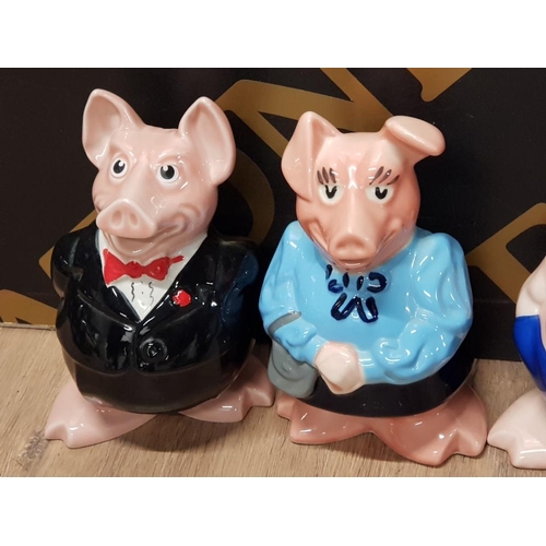 113 - SET OF 5 NATWEST PIGS IN EXCELLENT CONDITION WITH STOPPERS