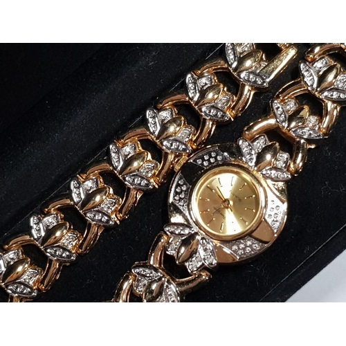 200 - GOLDPLATED LADIES WATCH AND BRACELET 2 PIECE SET TOGETHER WITH LADIES SEKONDA WRISTWATCH