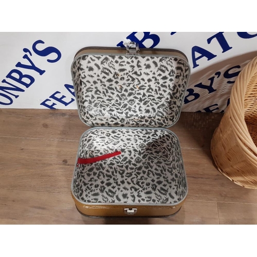 351 - A VINTAGE VANITY STYLE CASE 34 X 18 X 27CM TOGETHER WITH A WICKER LOG BASKET 33CM HIGH