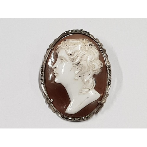 356 - CAMEO BROOCH SET IN SILVER, 10G GROSS