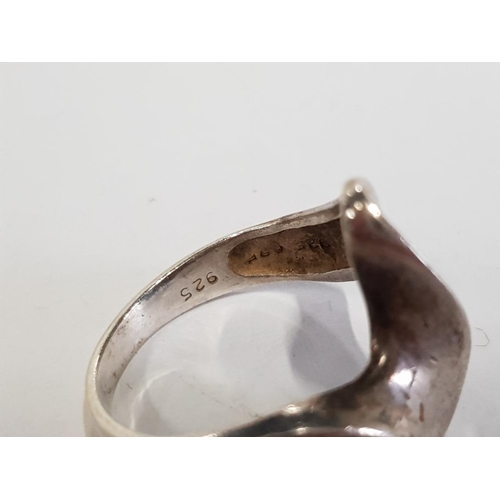 420 - SILVER ORNATE RING SIZE P 5.7G