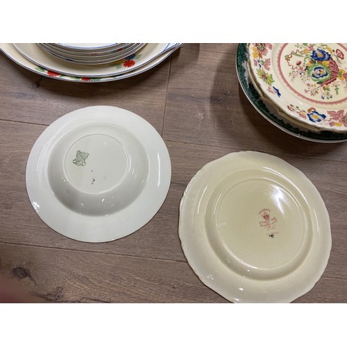 131 - 19TH CENTURY AND LATER CERAMICS TO INCLUDE MASON'S IRONSTONE DINNER PLATES NEWHALL PART DINNER SERVI... 