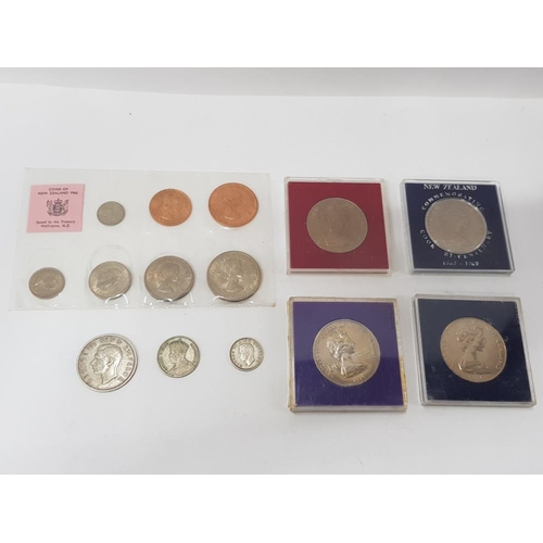 12 - COLLECTION OF NEW ZEALAND COINS 1965 SET WITH VARIOUS CROWNS CASED, SOME PRE 1947 SILVER