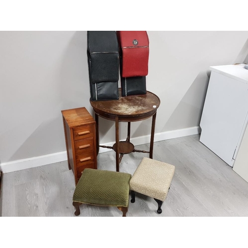 146 - JOB LOT OF FURNITURE CONTAINS 2 UPHOLSTERED FOOTSTOOLS AND 2 VINYL FOOTSTOOLS ALSO INCLUDES ANTIQUE ... 