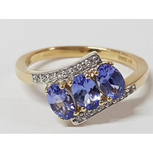 191 - A 9CT YELLOW GOLD BLUE STONE AND DIAMOND RING SIZE R 1/2 3G GROSS