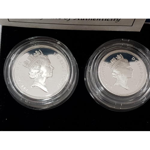 31 - 1990 ROYAL MINT TWO COIN 5P SILVER PROOF SET TOGETHER WITH 1992 ROYAL MINT 2 COIN 10P SET BOTH IN OR... 