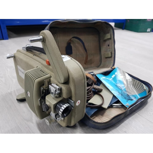 267 - VINTAGE SEKONIC MODEL 80P HIGH GEADE 8MM LOW VOLTAGE PROJECTOR WITH ORIGINAL CARRY BAG