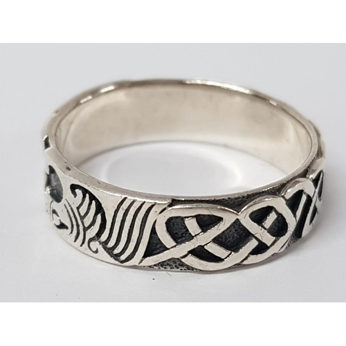 281 - SILVER CELTIC BAND RING, 3.6G SIZE S