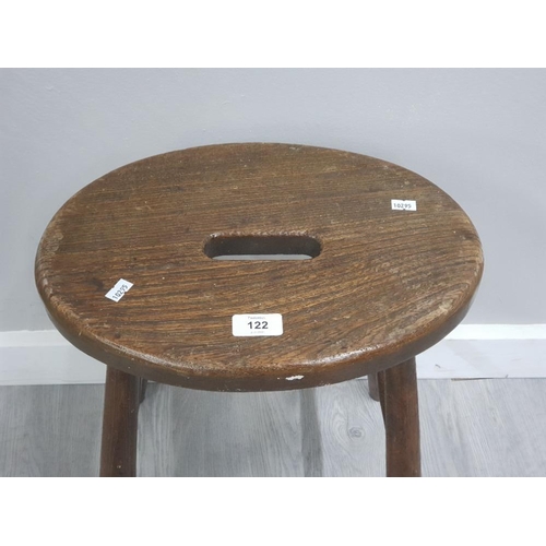 122 - ANTIQUE SOLID OAK STOOL