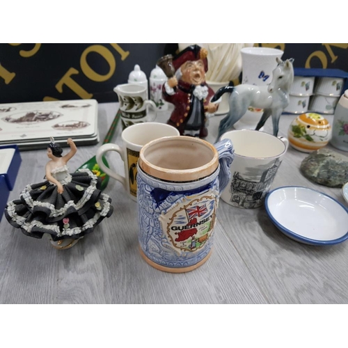 179 - MISCELLANEOUS ITEMS TO INCLUDE ROY KIRKHAM CHARACTER JUG, AINSLEY COTTAGE GARDEN VASE, BOX OF 6 ROYA... 
