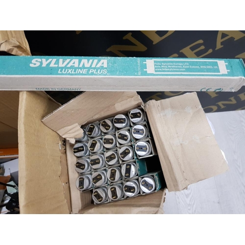 194 - 24 SYLVANIA LIGHTS LUXLINE PLUS, COMPACT FLUORESCENT 28 WATT AND ACEL 100 WATT CHOKES ETC