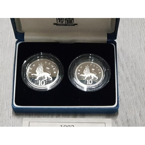 54 - ROYAL MINT 1992 SILVER PROOF 2 PIECE 10 PENCE COIN SET WITH CERTIFICATE