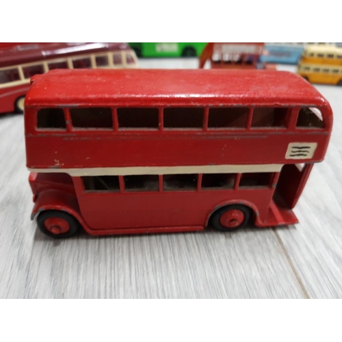 92 - COLLECTION OF DIECAST BUS VEHICLES INCLUDING DINKY TOYS, CLASSIC DOUBLE DECKER, DAYS GONE AND CORGI ... 