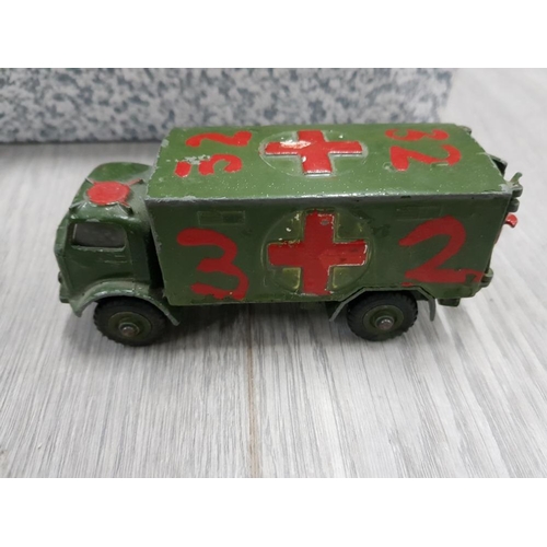95 - COLLECTION OF DIECAST ARMY VEHICLES AND FIGURES INCLUDES DINKY TOYS AMBULANCE AND MATCHBOX ETC