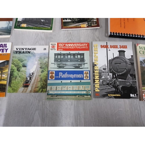 113 - COLLECTION OF VINTAGE RAILWAY BOOKS AND MAGAZINES, INCLUDES RAILWAY PASSENGER STATIONS IN ENGLAND SC... 