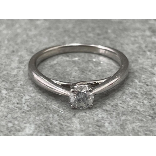 122 - 9CT WHITE GOLD LADIES DIAMOND SOLITAIRE RING 2.4G SIZE O