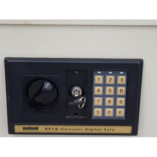 153 - NUTOOL SF10 ELECTRONIC DIGITAL SAFE