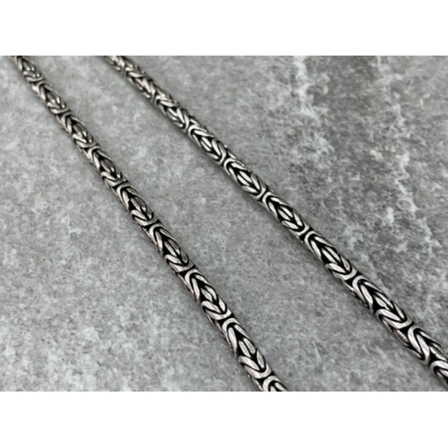 399 - SILVER ORNATE ROPE STYLE ENGRAVED CHAIN 29.6G