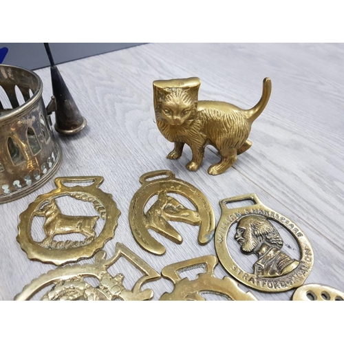 69 - MARKS AND SPENCER HAND DECORATED GOLD LEAF BOWL WITH A COLLECTION OF BRASS ITEMS , MANTLE CLOCK LOND... 