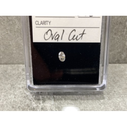 333 - NATURAL DIAMOND OVAL CUT 0.25CT