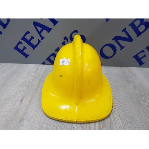 47 - AUTHENTIC 20TH CENTURY YELLOW FIREMANS HELMET BY HELMETS LTD COUNTY STYLE NO 135 SIZE 56CM