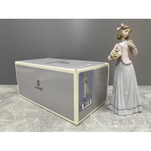 103 - LLADRO 7644 INNOCENCE IN BLOOM IN ORIGINAL BOX