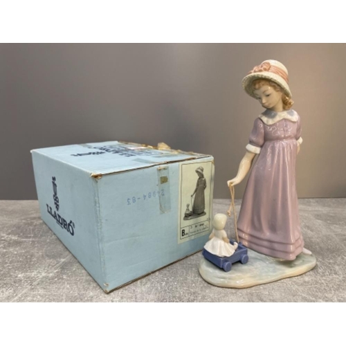 108 - LLADRO 5044 GIRL PULLING WAGON IN ORIGINAL BOX