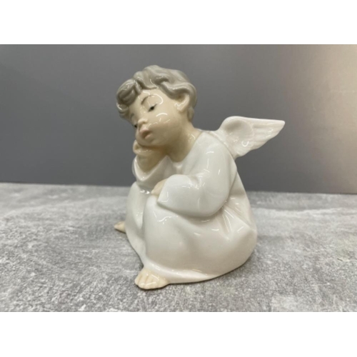 111 - LLADRO 4539 ANGEL THINKING IN ORIGINAL BOX