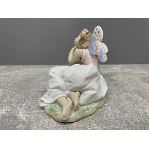 43 - LLADRO 7694 PRINCESS OF FAIRIES IN ORIGINAL BOX