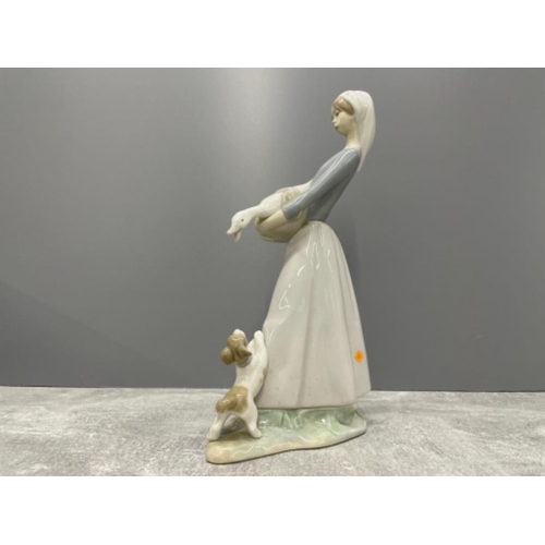 47 - LLADRO 4866 SHEPARD GIRL IN ORIGINAL BOX