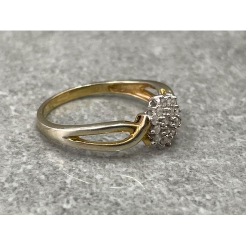 59 - DIAMOND FLOWER HEAD STYLE RING SIZE O 1.8G