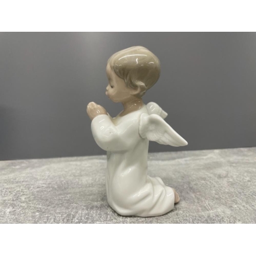 95 - LLADRO 4538 ANGEL PRAYING IN ORIGINAL BOX