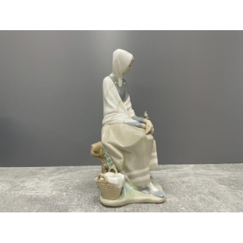 97 - LLADRO 4576 SHEPHERDESS IN ORIGINAL BOX