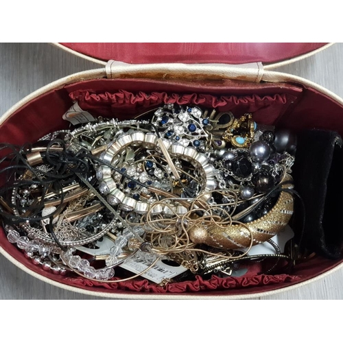 110 - COLLECTION OF COSTUME JEWELLERY INCLUDING NECKLACES, BRACELETS AND JEWELLERY BOX