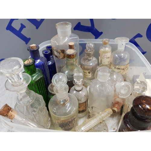 114 - COLLECTION OF MEDICINE BOTTLES AND A CASE OF BIOCHEMIC MEDICINE