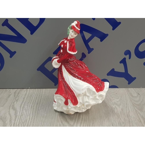 15 - ROYAL DOULTON 2003 CLASSICS CHRISTMAS DAY FIGURINE HN4552